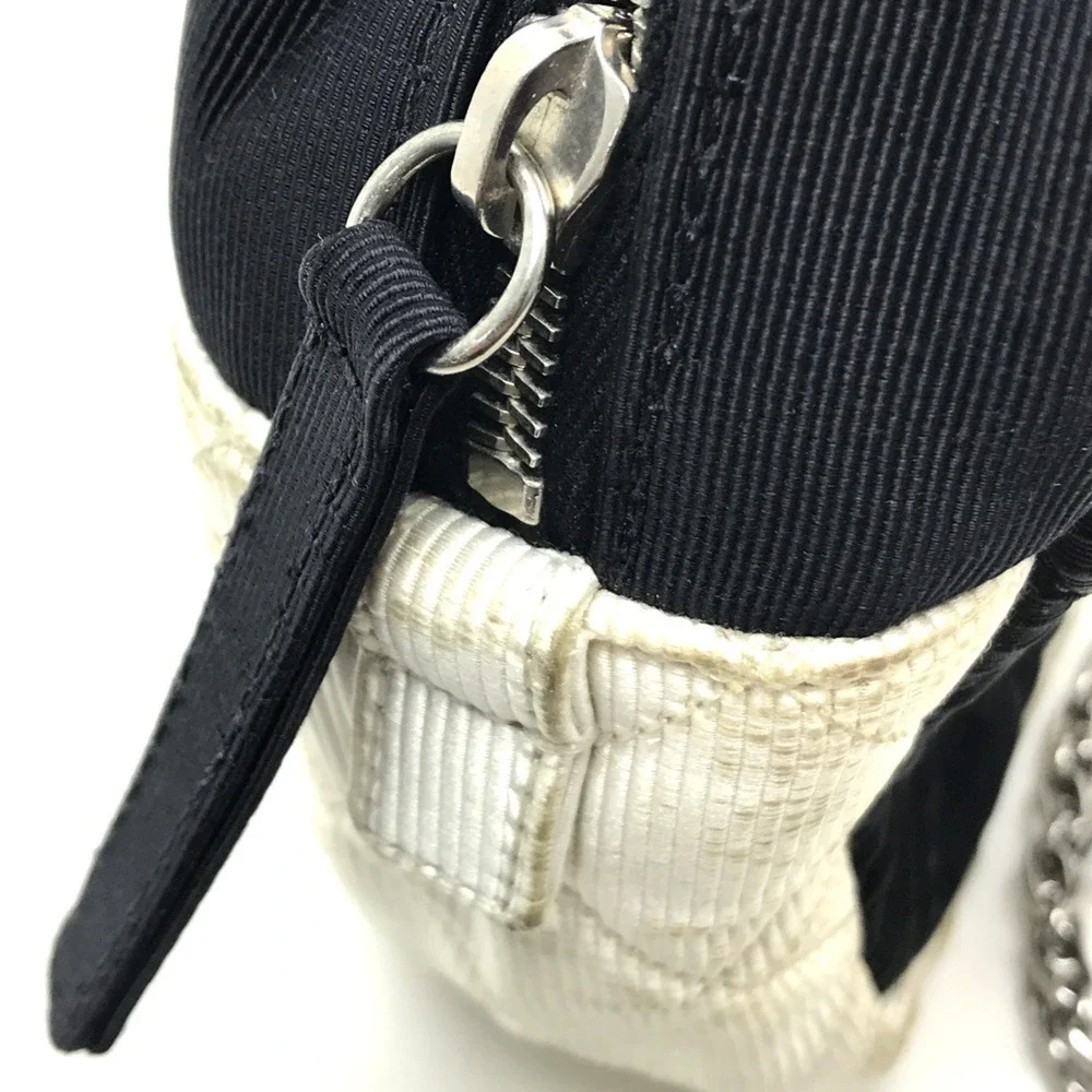 CHANEL Black Shoulder Bag - Picture 9 of 9